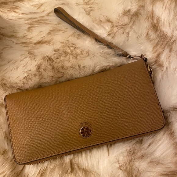 Bags Tory Burch Perry Zip Passport Continental Wallet Poshmark